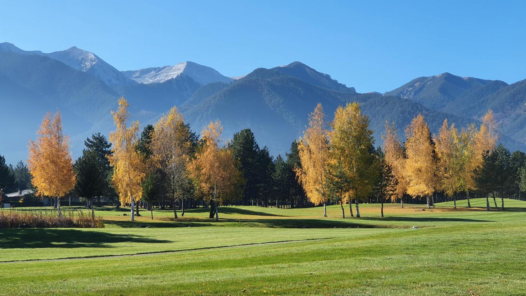 Green Peaks Suite In Pirin Golf & County Club Разлог Екстериор снимка