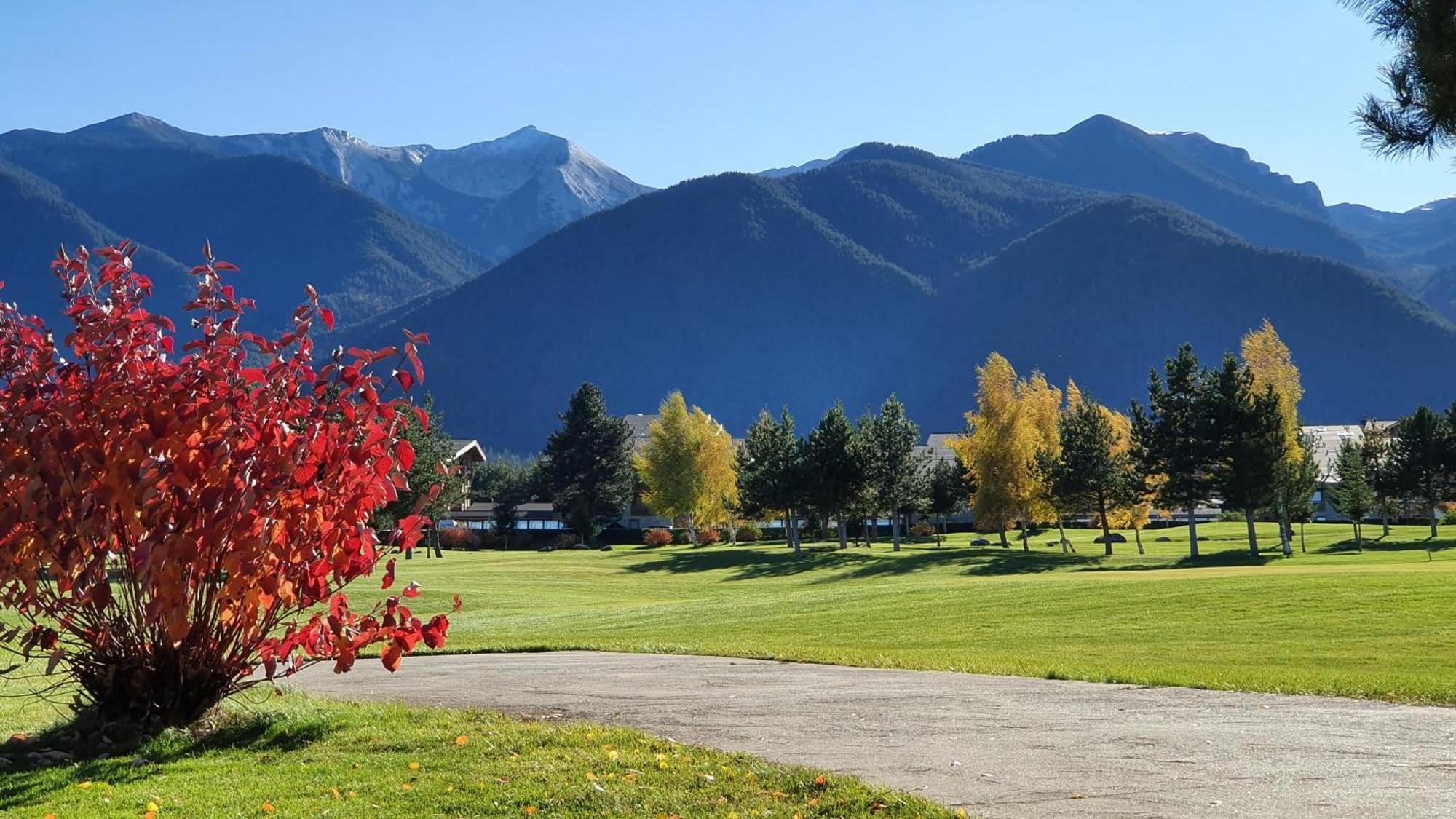 Green Peaks Suite In Pirin Golf & County Club Разлог Екстериор снимка