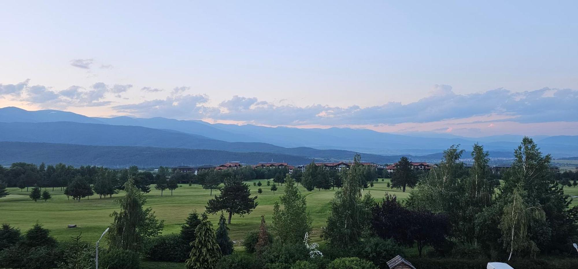 Green Peaks Suite In Pirin Golf & County Club Разлог Екстериор снимка